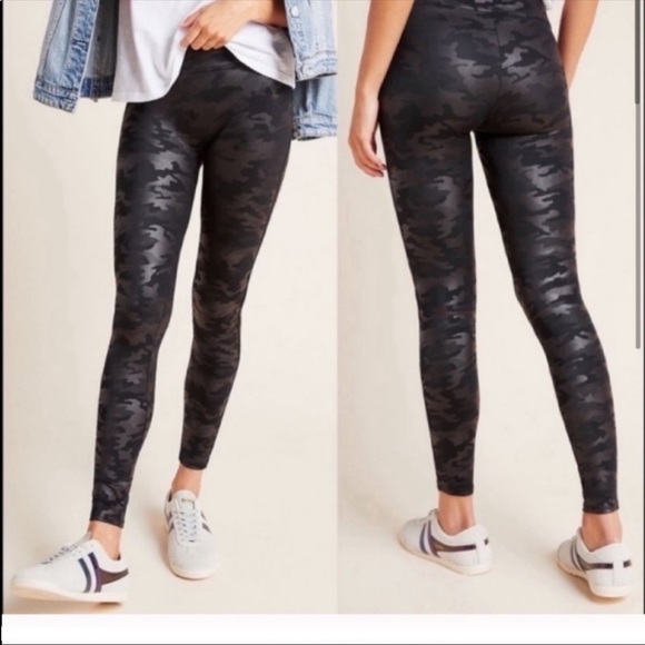 NEW Spanx faux leather leggings camo Size Small